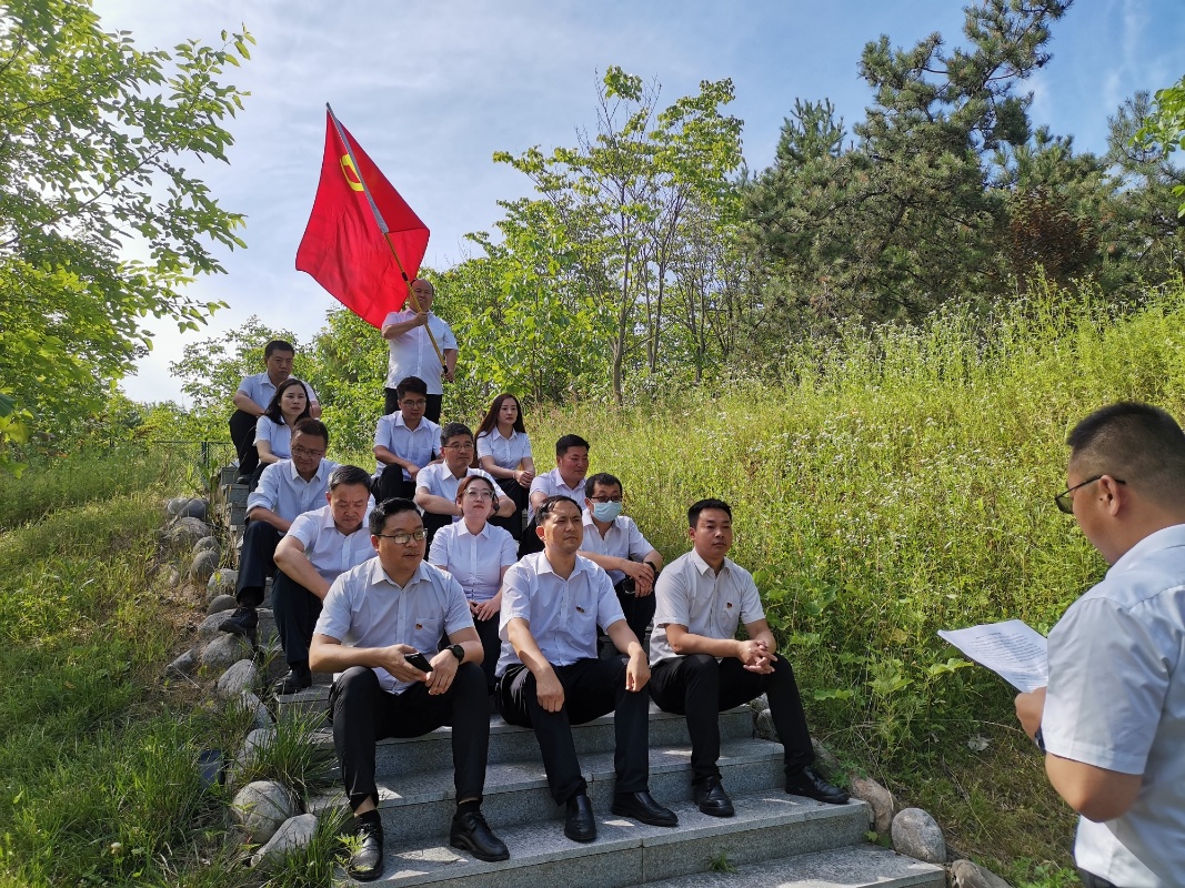 主題教育丨深圳廣電銀通西北分公司開展“黨課搬到紅色現(xiàn)場，主題教育入腦入心”主題黨日活動